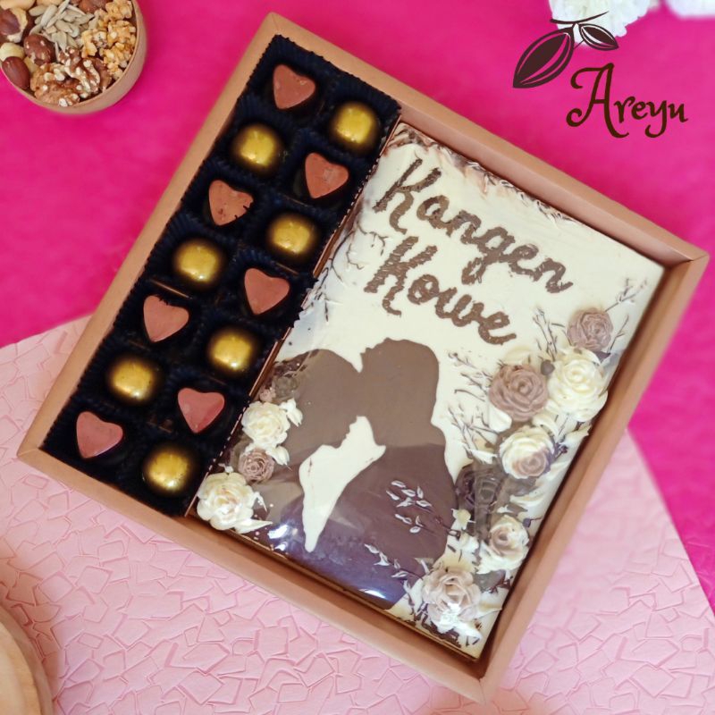 

Choco Gift Lukis 7*7 Sekat - Cokelat Hadiah