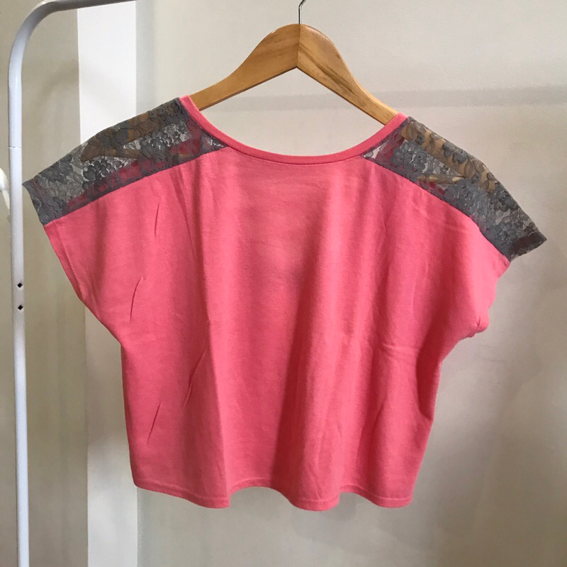 BAJU ATASAN BLOUSE CROP TOP KAOS KATUN PRELOVED