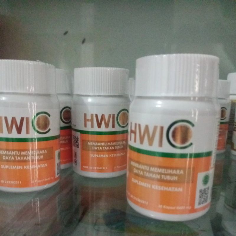 Vitamin C ( pureway C ),  vit D, vit  E dan zinc ( HWI C )