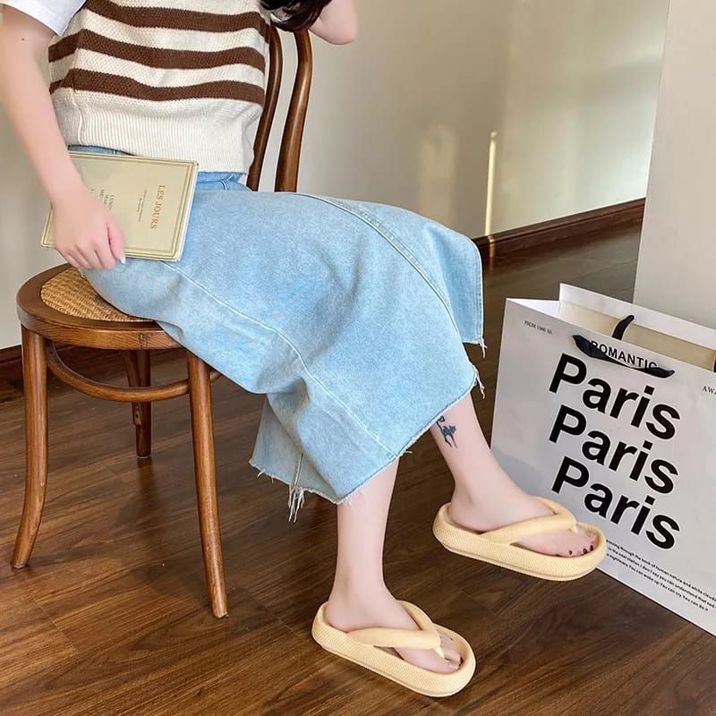 Sandal Japit Wanita Anti Slip Sendal Jepit Cewek Empuk Dipakai