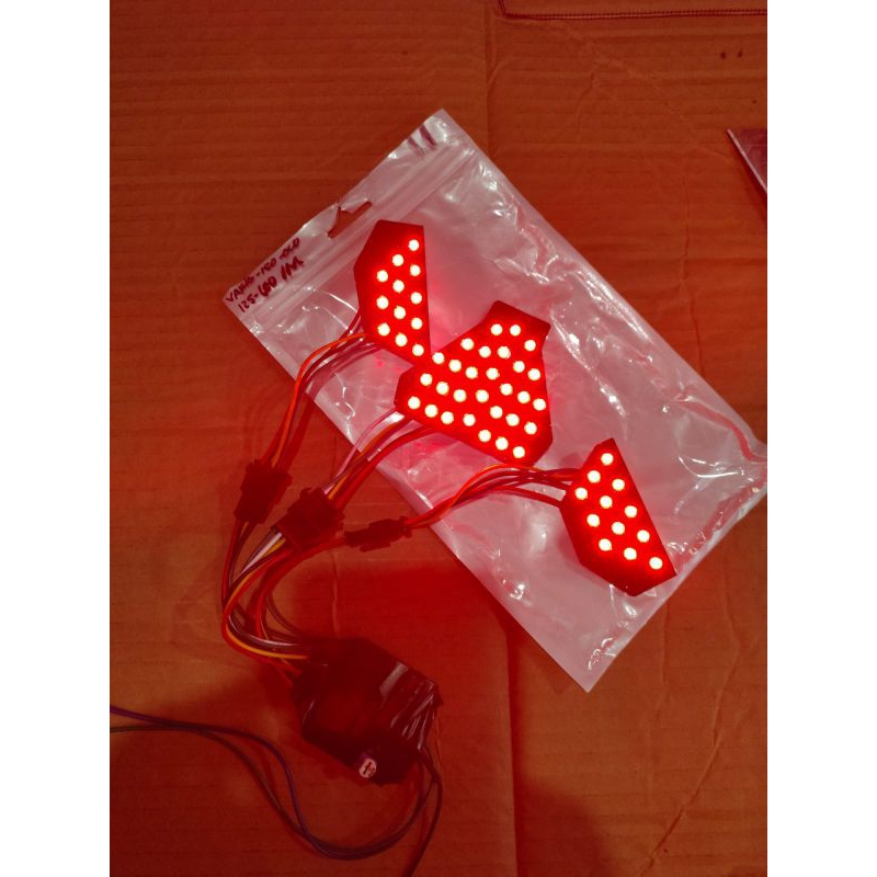 lampu running stop belakang stoplamp running 10 mode  otomatis vario125 sama vario150 led old