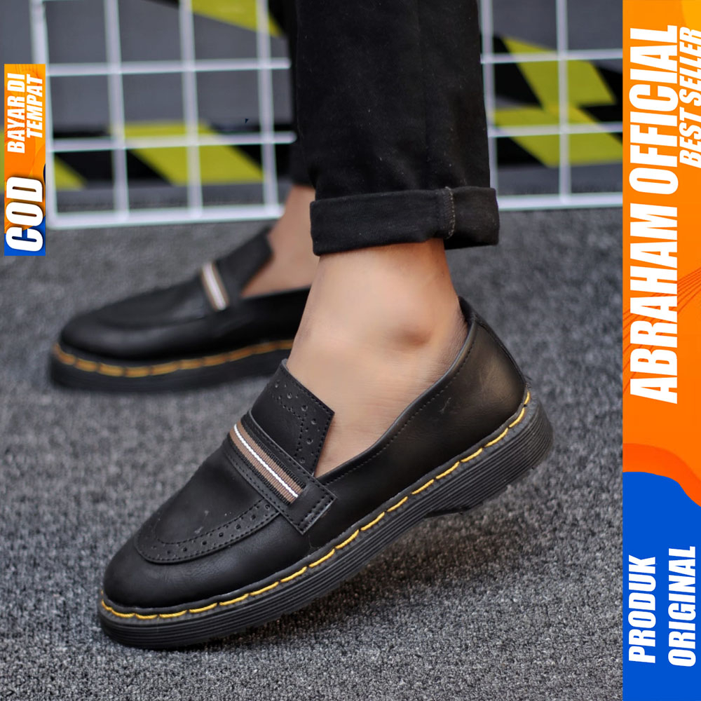 Sepatu Loafers Docmart Formal Pantofel Casual Kerja Hitam Pria