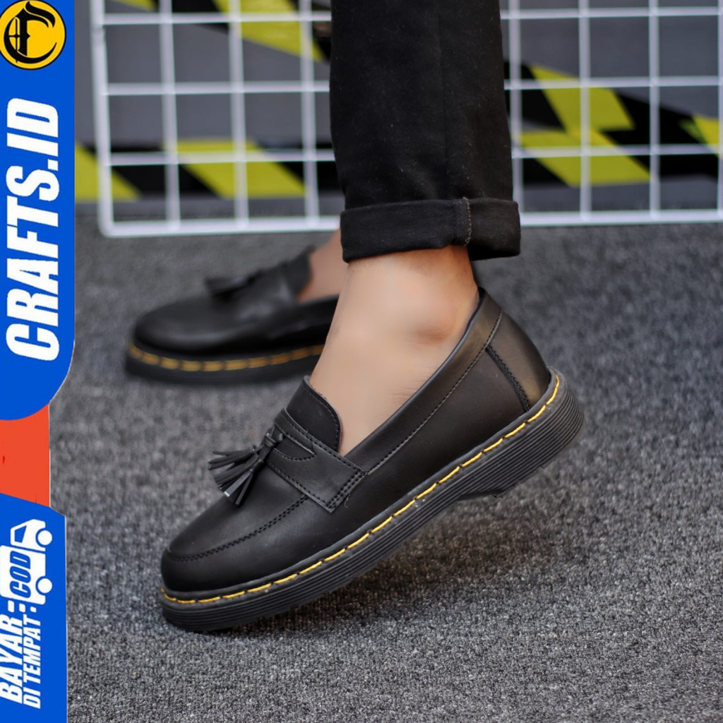 Sepatu Pantofel Formal Hitam Docmart Low Boots Kerja Pria