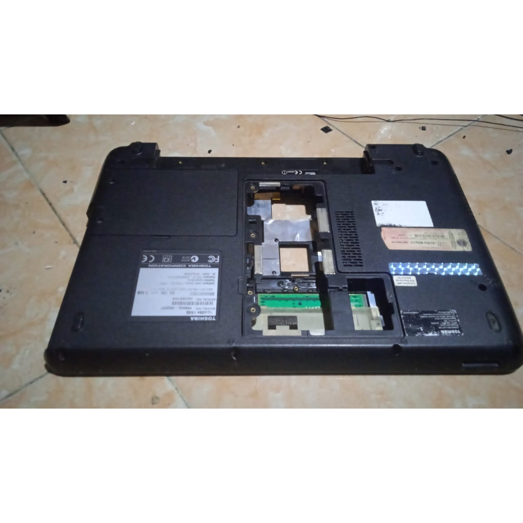 Casing Kesing Bawah Buttom + Keyboard  TOSHIBA L645 L645D