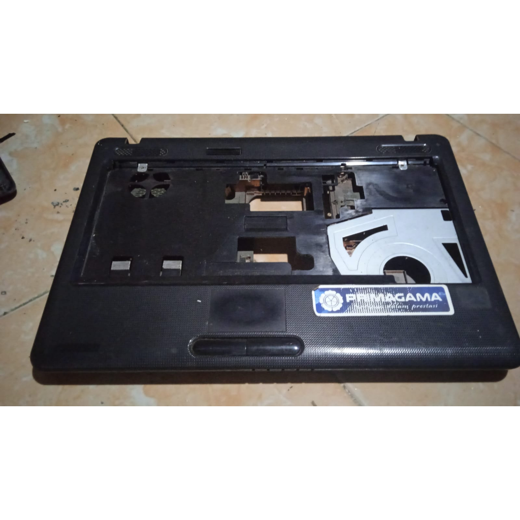 Casing Kesing Bawah Buttom + Keyboard Toshiba L510