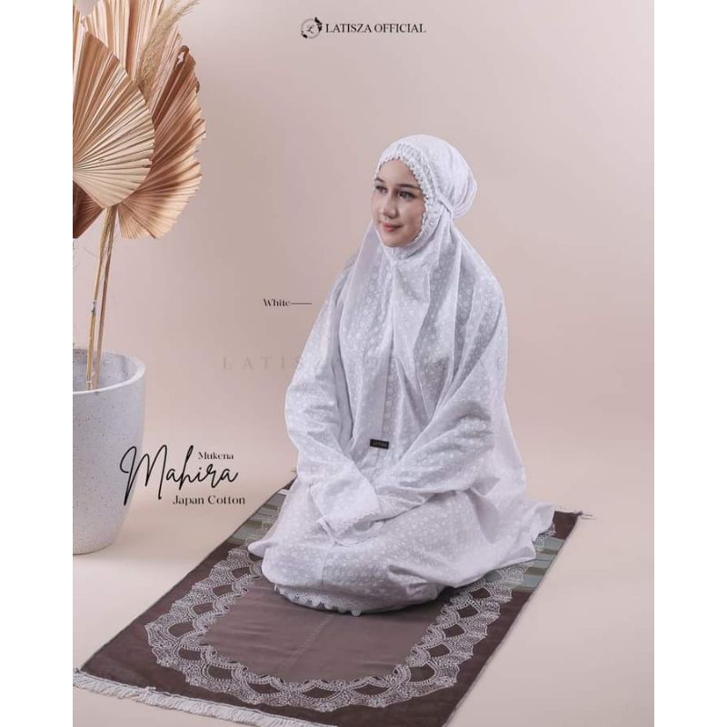 Mahira mukena Latisza