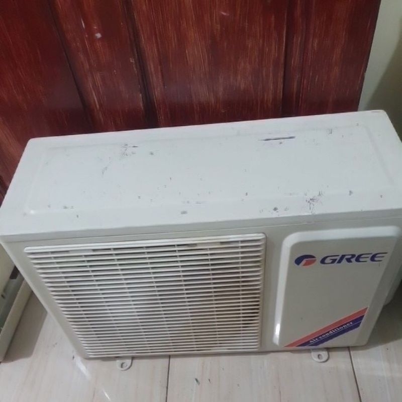 Second Ac Outdoor Gree 1/2PK Freon R410(Dingin Mantap)
