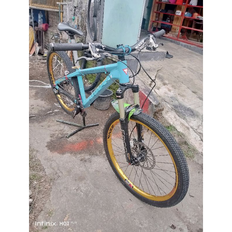 fullbike sepeda MTB thrill wreak 4x fork epicon air// kondisi lock rebound normal //Shimano SlX shif