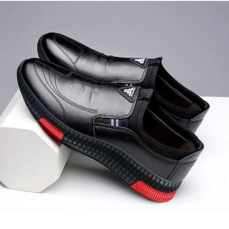 Sepatu pria pantofl kasual sepatu formal pria kantoran
