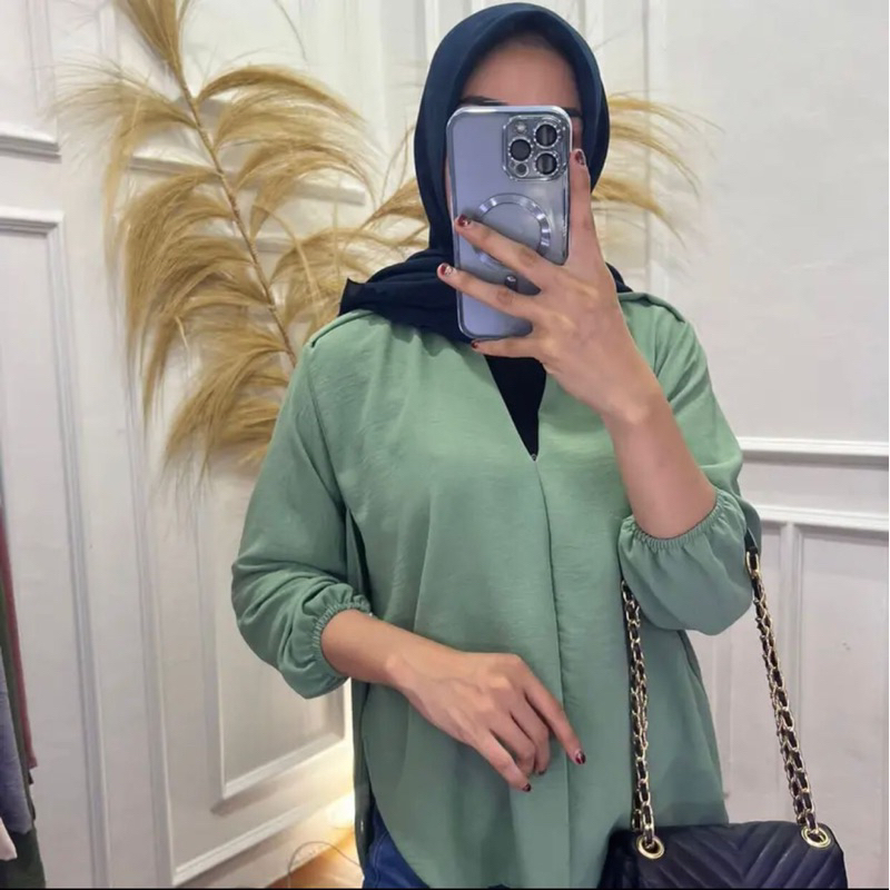 Livia Blouse Crinkle Airflow / Outer Livia Premium By Mall Indonesia