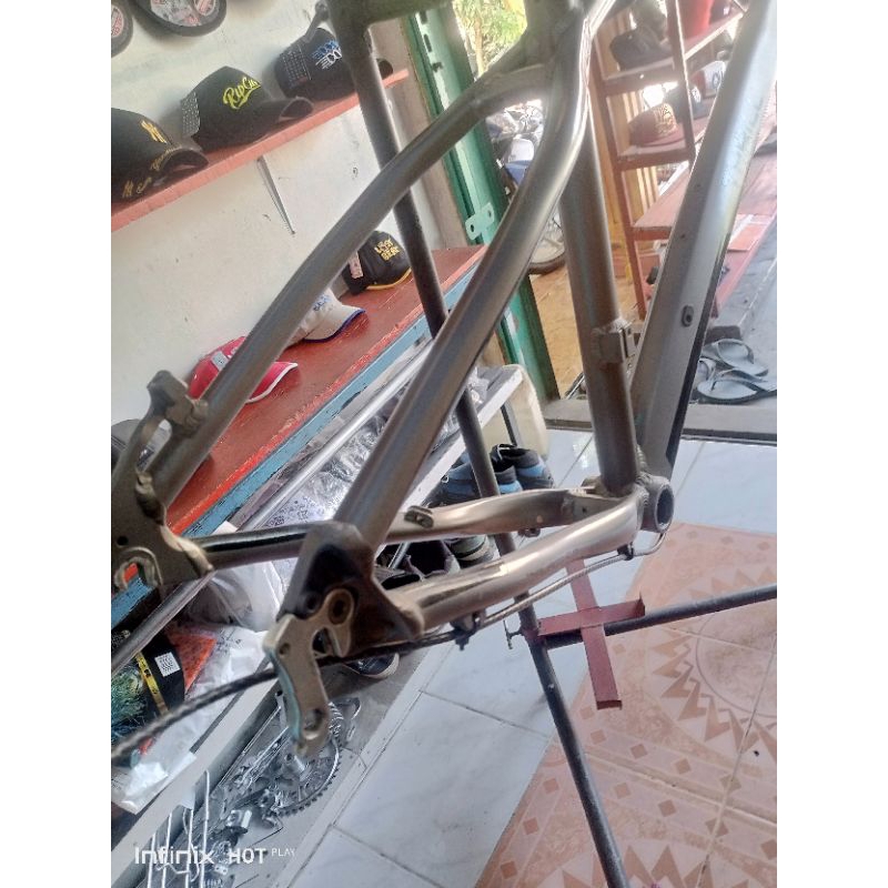 frame thrill ravage kondisi bekas tanpa headset