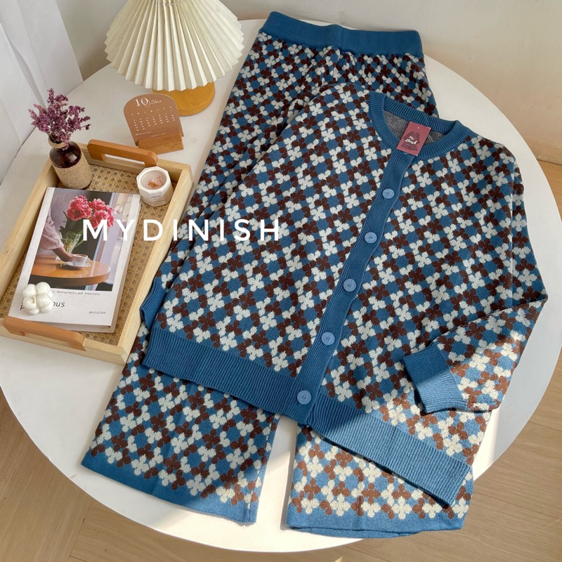 One Set Tera - Stelan Rajut Wanita Motif Flower