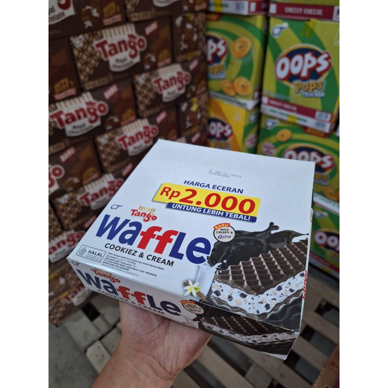 

waffle cookies n cream DIJUAL PER DOS