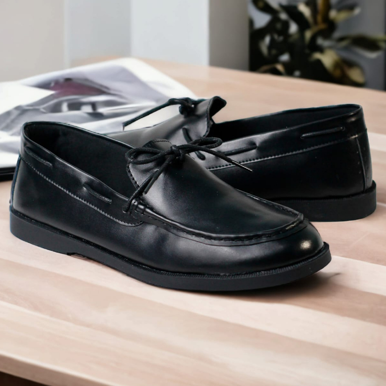 Sepatu Casual Formal Pria Slip On Loafers Hitam Kulit Faux Sinthetic Premium Pantofel Slop Kasual Original Keren Trendy Modern Harga Terjangkau Enoz Tao