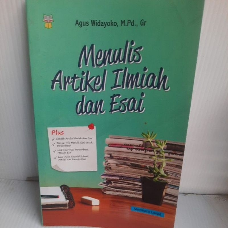 Menulis Artikel Ilmiah dan Esai