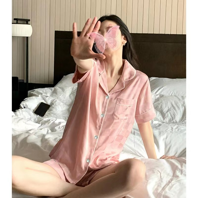 2023 Baru Es Sutra Kotak-kotak Jacquard Kualitas Tinggi Lengan Pendek + Piyama Celana Pendek