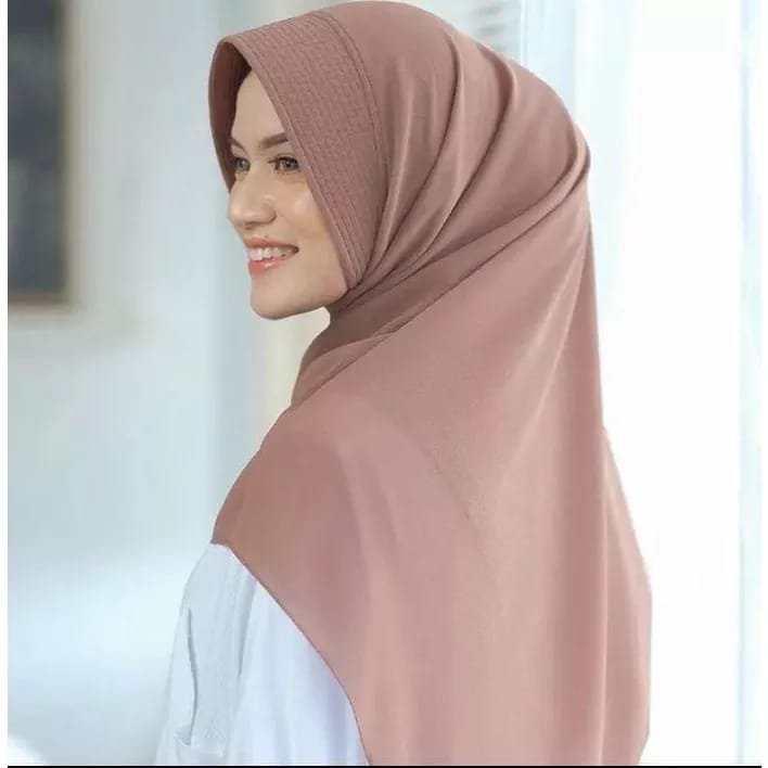 Jilbab Instan Dewasa Segitiga Pad Jersey Terbaru Termurah / Alody's Collection