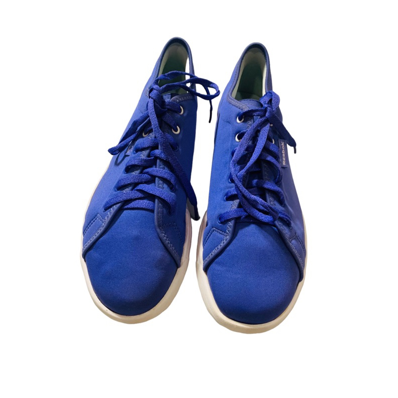 PRELOVED Running Shoes  wanita merk reebok
