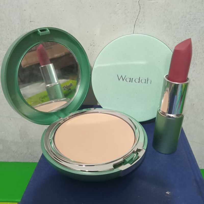 Paket Kosmetik Bedak Exclusive dan Lipstik Wardah