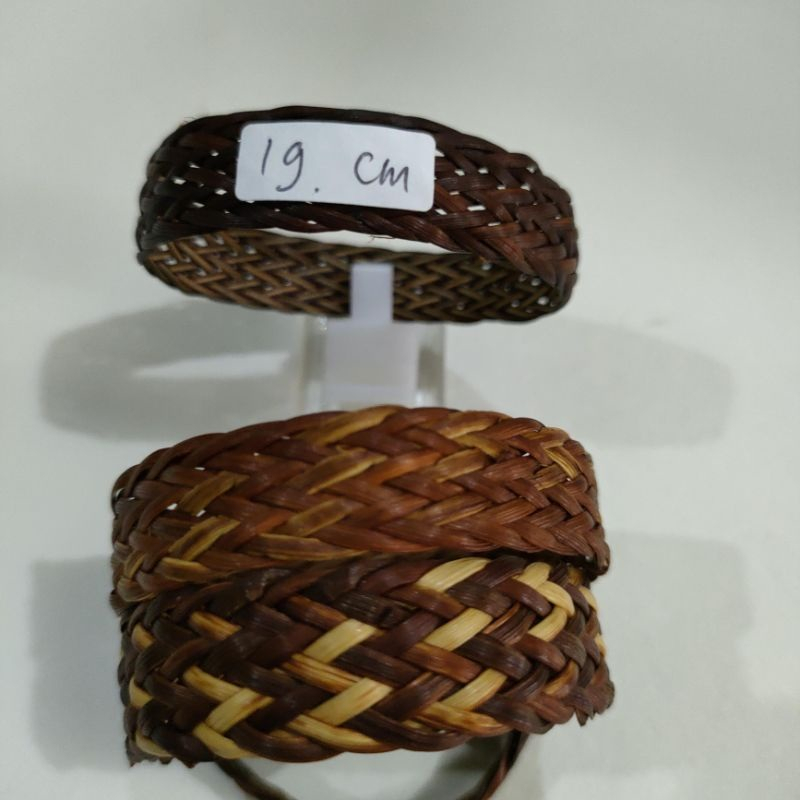 gelang rotan simpay paku andam resam khas baduy, wamena Papua Kalimantan