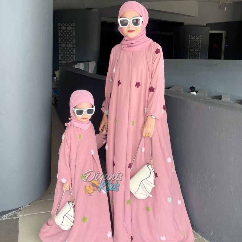 POPPY DRESS- DRESS ibu dan anak bahan crincle airflow pompom