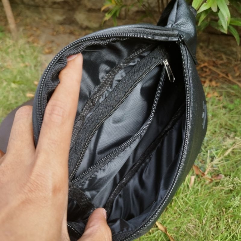 Tas Selempang Pria Kulit PU Premium | Waistbag Pria Original Merk DM