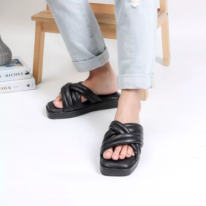 TmO - 8.8 Sale new arrival sandal Veronika EXPAND 3CM/Sandal fashion terbaru kekinian/sandal wanita Slop tebel dan empuk/sandal fashion tali kekinian Bisa Cod Termurah/sandal santai wanita fashion