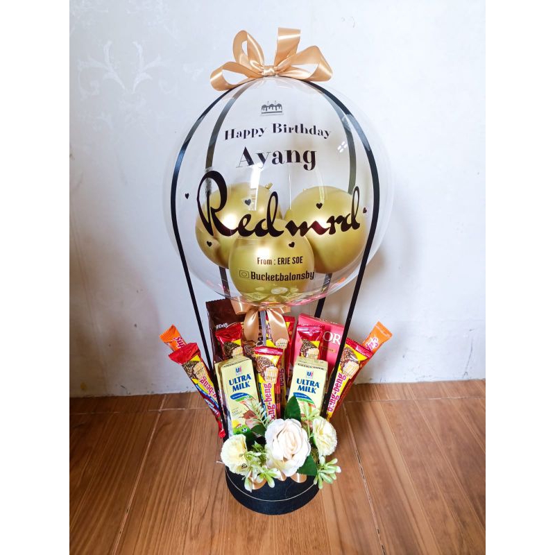 Bucket balon Snack + bunga