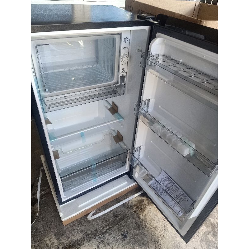 kulkas aqua aqr d185mds