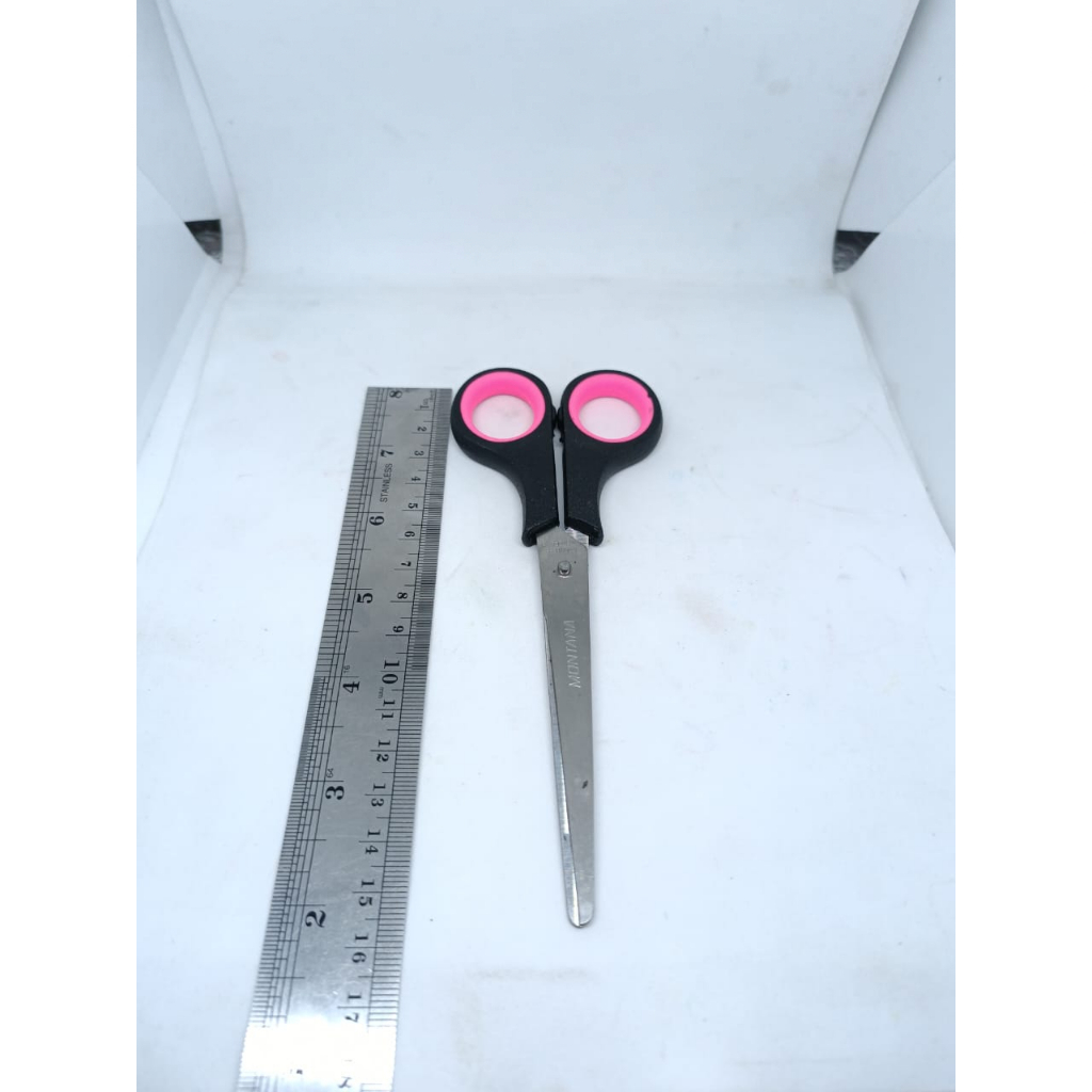 GUNTING PANJANG BESI MEREK MONTANA 560 1 LEMBAR ISI 12 PC