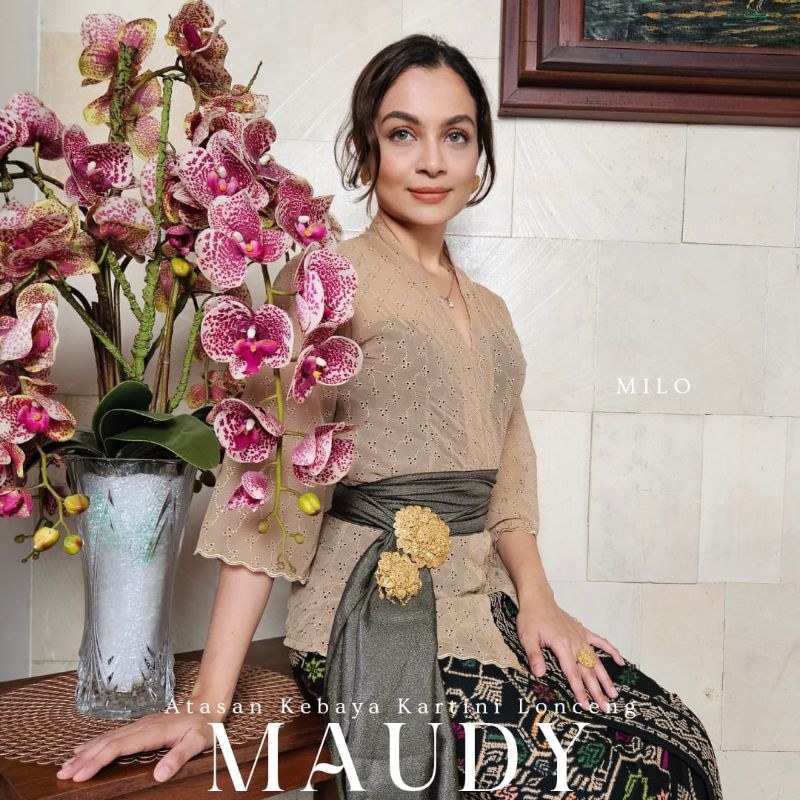 Atasan Kebaya Katun Bordir Maudy Lengan Lonceng