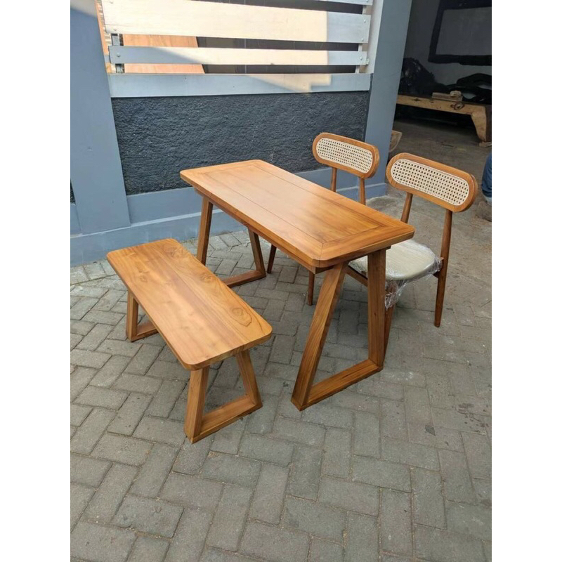 meja makan scandinavian,set meja makan kayu jati,meja cafe kayu jati,meja cafe retro,meja makan retr