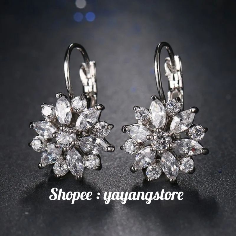 Anting Giwang Flower Stud / Anting Bunga Kristal Batu permata wanita Mewah Silver dan Gold Untuk Acara Pesta