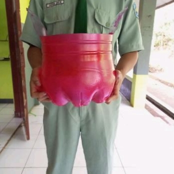 

pot bunga dari galonlemineral