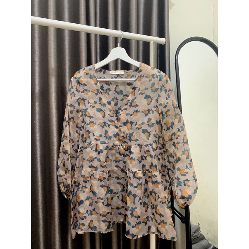 Amarisa Creme Floral Outwear by Hijabchic