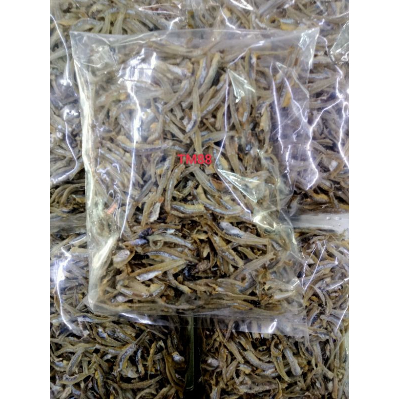 

IKAN TERI KUPAS KHAS KALIMANTAN/IKAN TERI PULAU (VARIAN 100GRAM,250GRAM DAN 500GRAM)