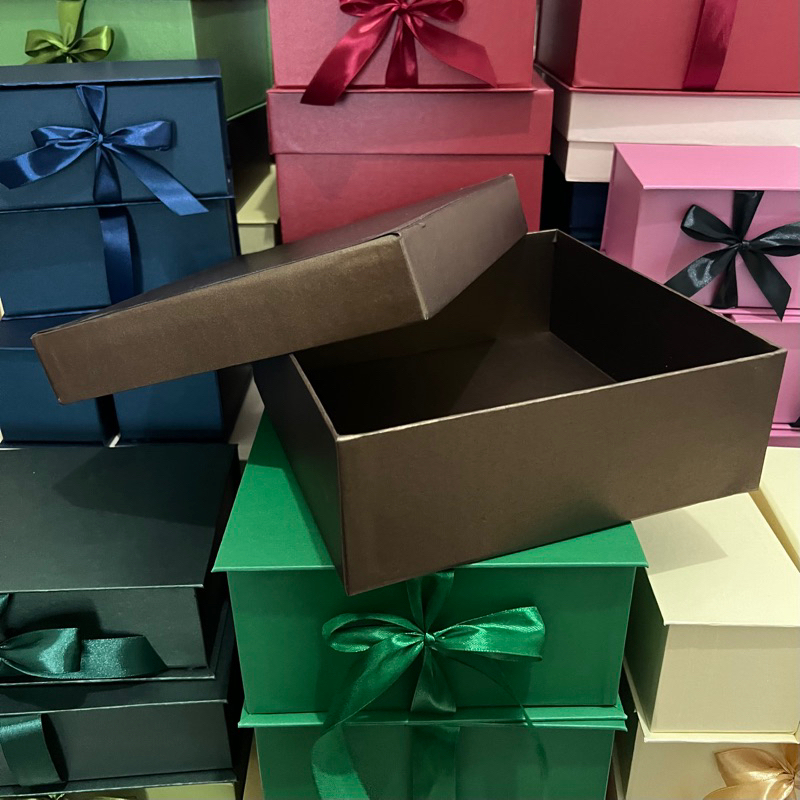 

Hard Box uk.23x23x8 Polos kotak Box Hampers Box Hadiah Box Gift Hardbox kotak kado box