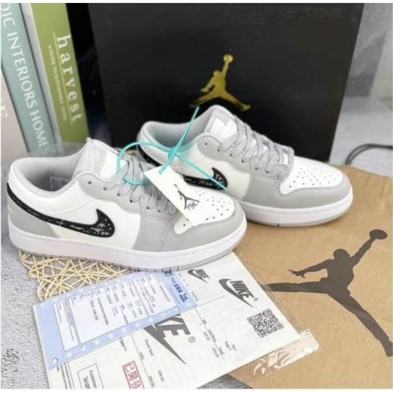 sepatu pesanan bu robiah