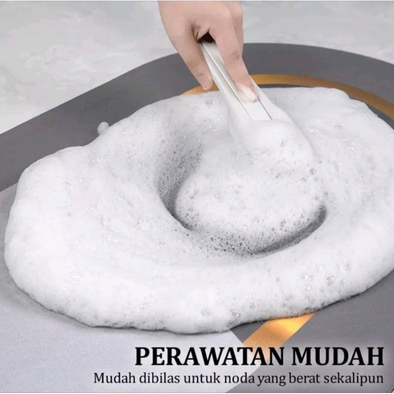 Keset kaki lantai bermotif