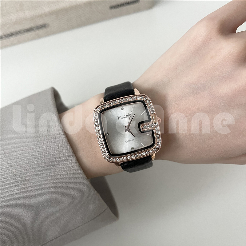 Jam Tangan Analog Dial Kotak Strap Pu Leather Aksen Berlian Imitasi Design Mewah Untuk Wanita