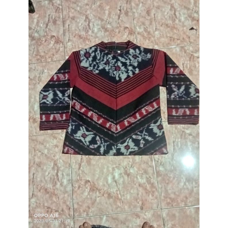 blouse tenun Jepara