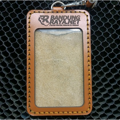 

id card holder kulit gantungan kartu tempat kartu identitas 2 lapis