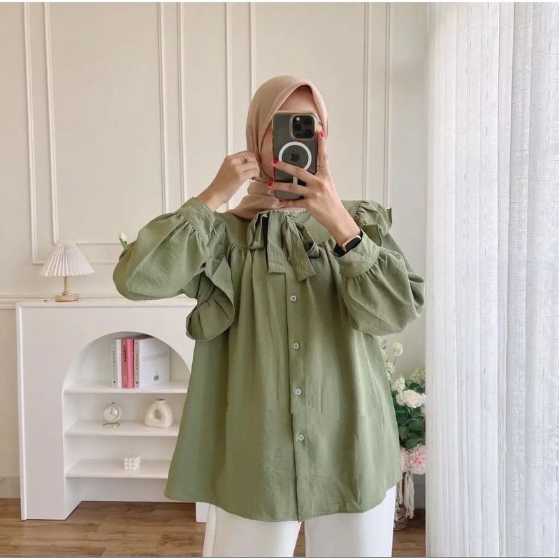 Premium airflow crinkle. Levia Blouse Crinkle