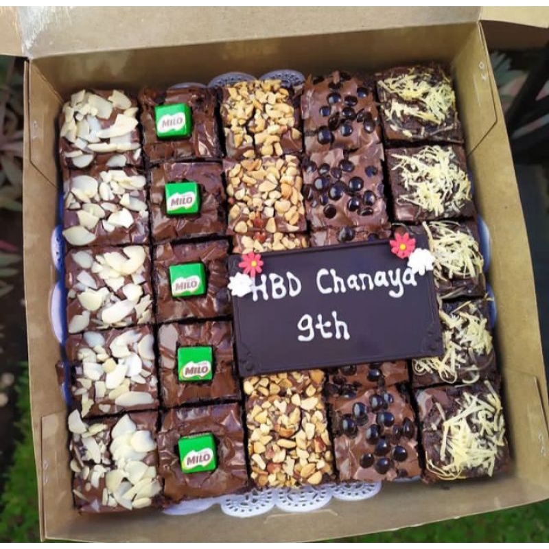 

Brownies Sekat Coklat topping