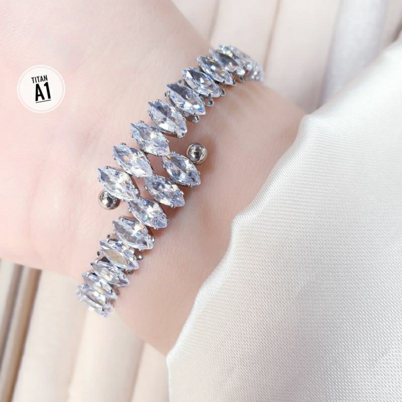 Gelang Tangan Flexible Permata FashionnWanita Titanium N09062302