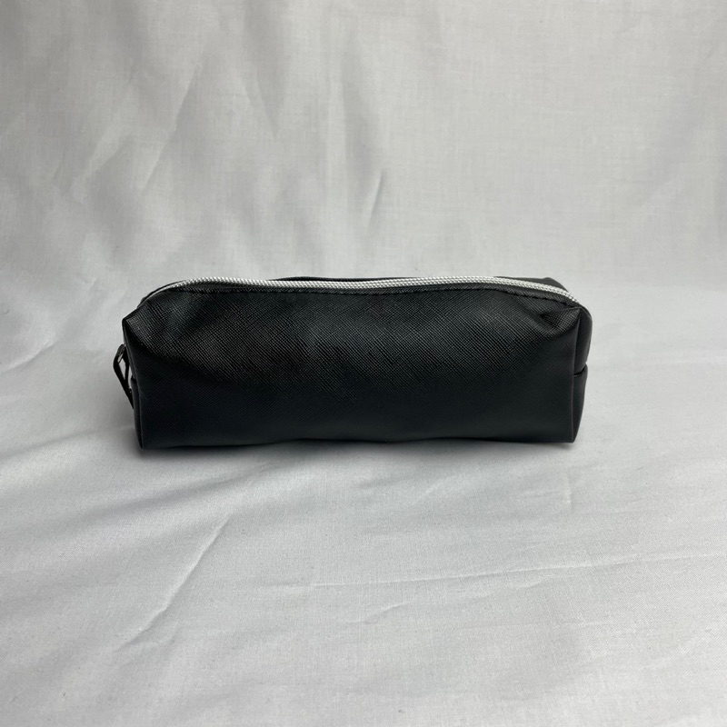 

Tempat Pensil Hitam Polos DK400