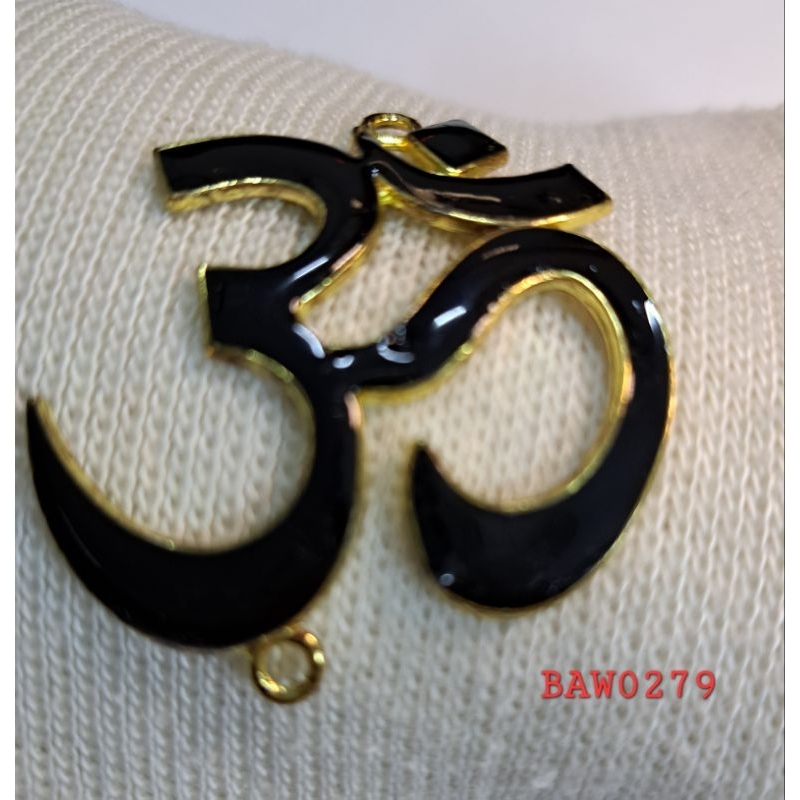 hiasan gelang hindu om/aum/ohm/omkara warna black-gold