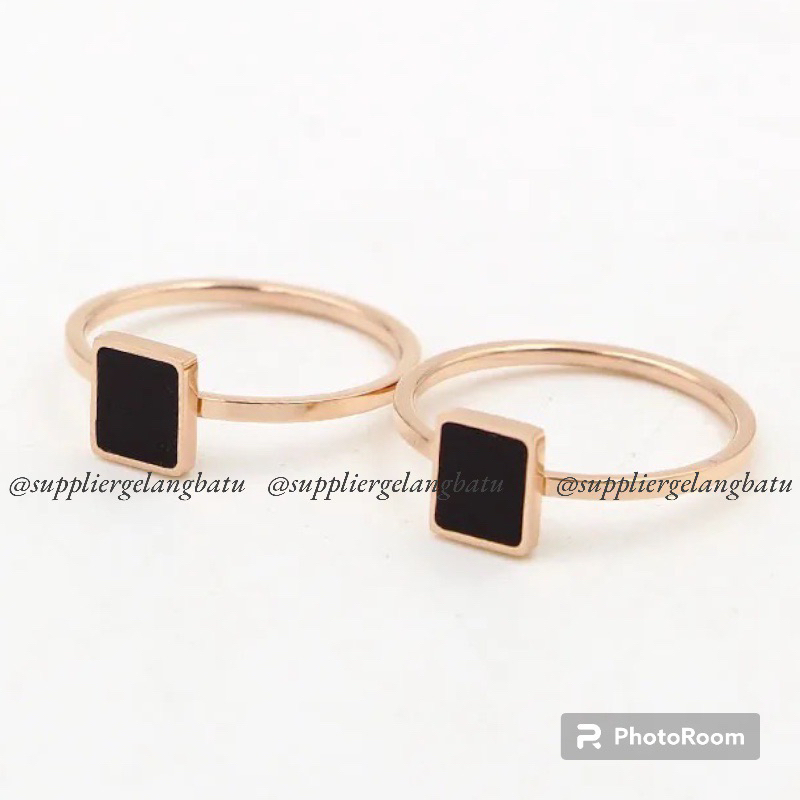 Cincin Titanium Kotak Black Stone Gold Silver Rosegold 678