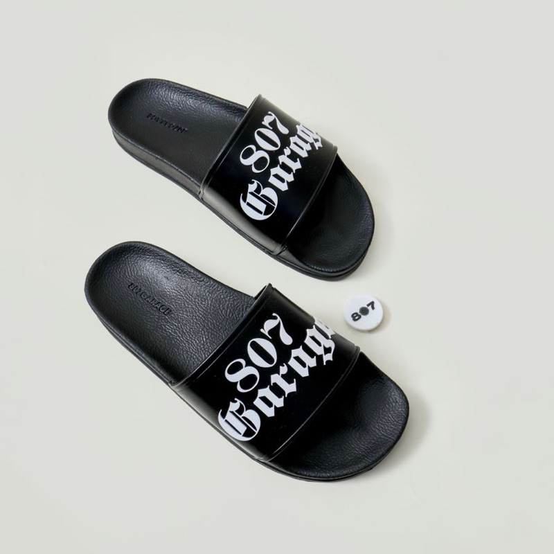 807GARAGE Goth Slides