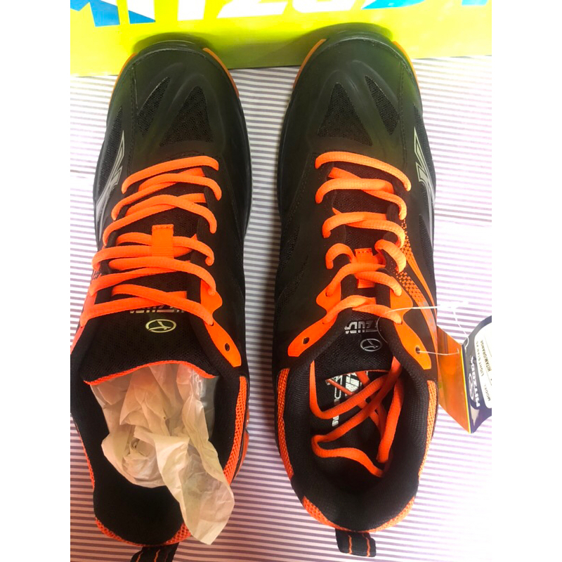 Sepatu MITZUDA LIGHT STAR - Orange Hitam